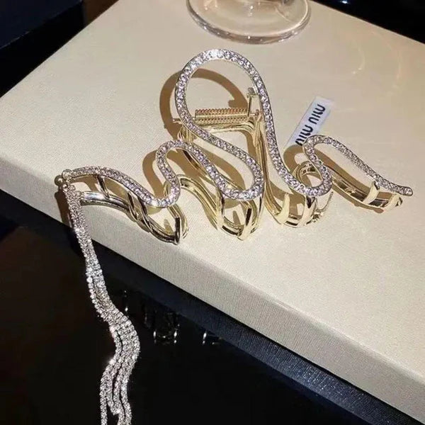 Posh Glimmer Golden Snake Hair Claw Hairpin